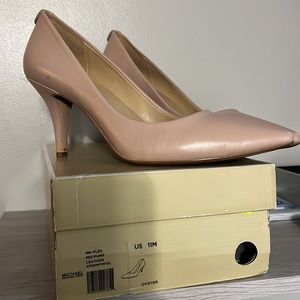 Michael Michael Kors Flex Oyster Mid pump Leather